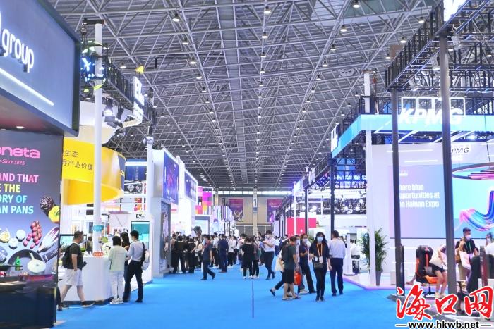 消博会海口开馆首日 这些展品亮相吸睛[组图］