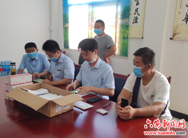 裕安区单王乡：现场激活优待证 合力打通服务“最后一公里”