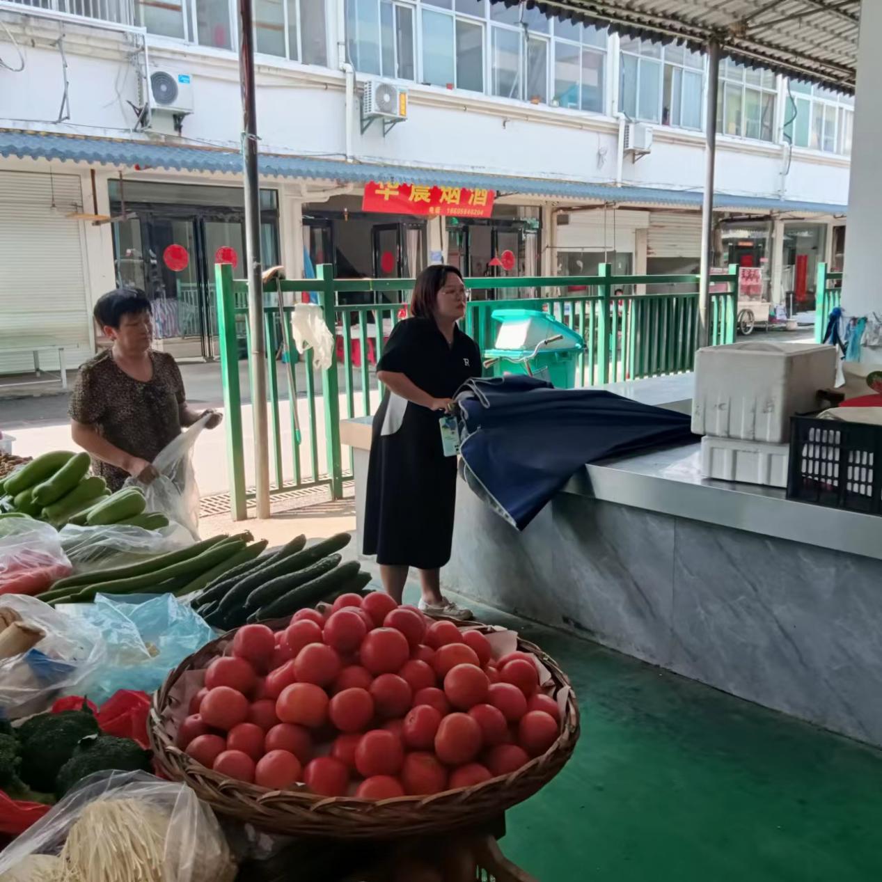 裕安区城管局新安中队：依托市场立样板 专项整治助提升