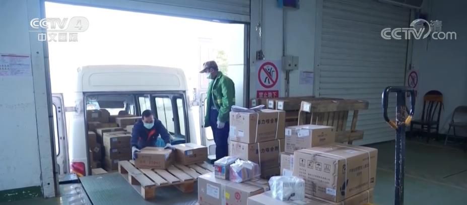 “一药难求”得到缓解 退烧药投放市场满足群众用药需求