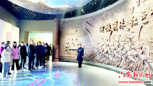 深入基层采风 夯实创作根基