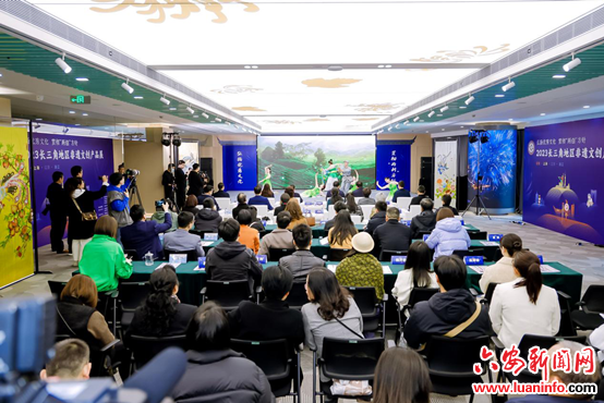 金安非遗文创作品亮相“2023长三角地区非遗文创产品展”