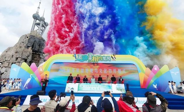 湿地观鸟文化节盛大启幕　数千游人同赏大美龙凤