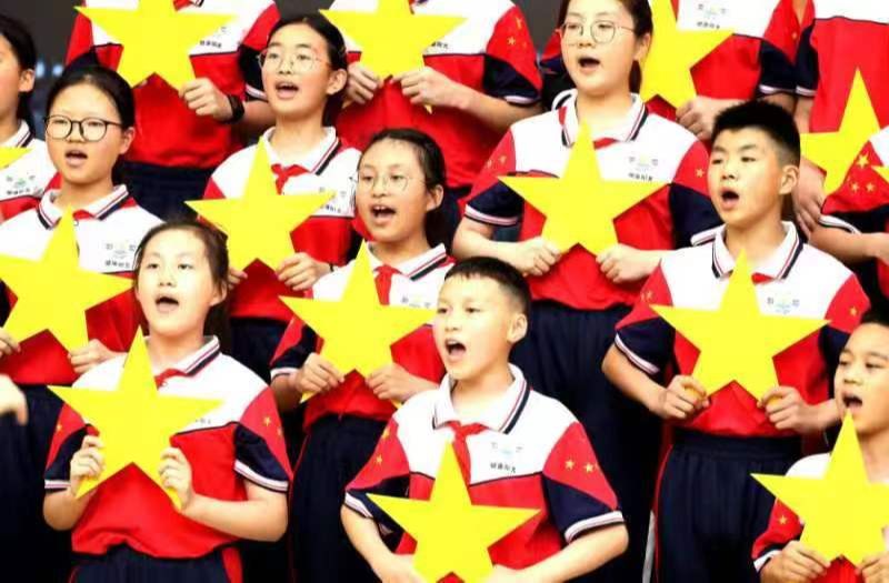 红歌正嘹亮 我心永向党