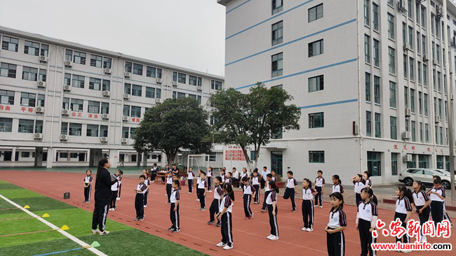 6a90a696468644c19a004eb9b3eb8d3d.jpg 6a90a696468644c19a004eb9b3eb8d3d.jpg