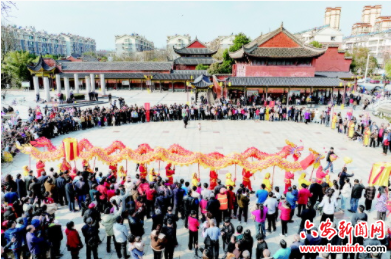 龙腾狮舞贺新春