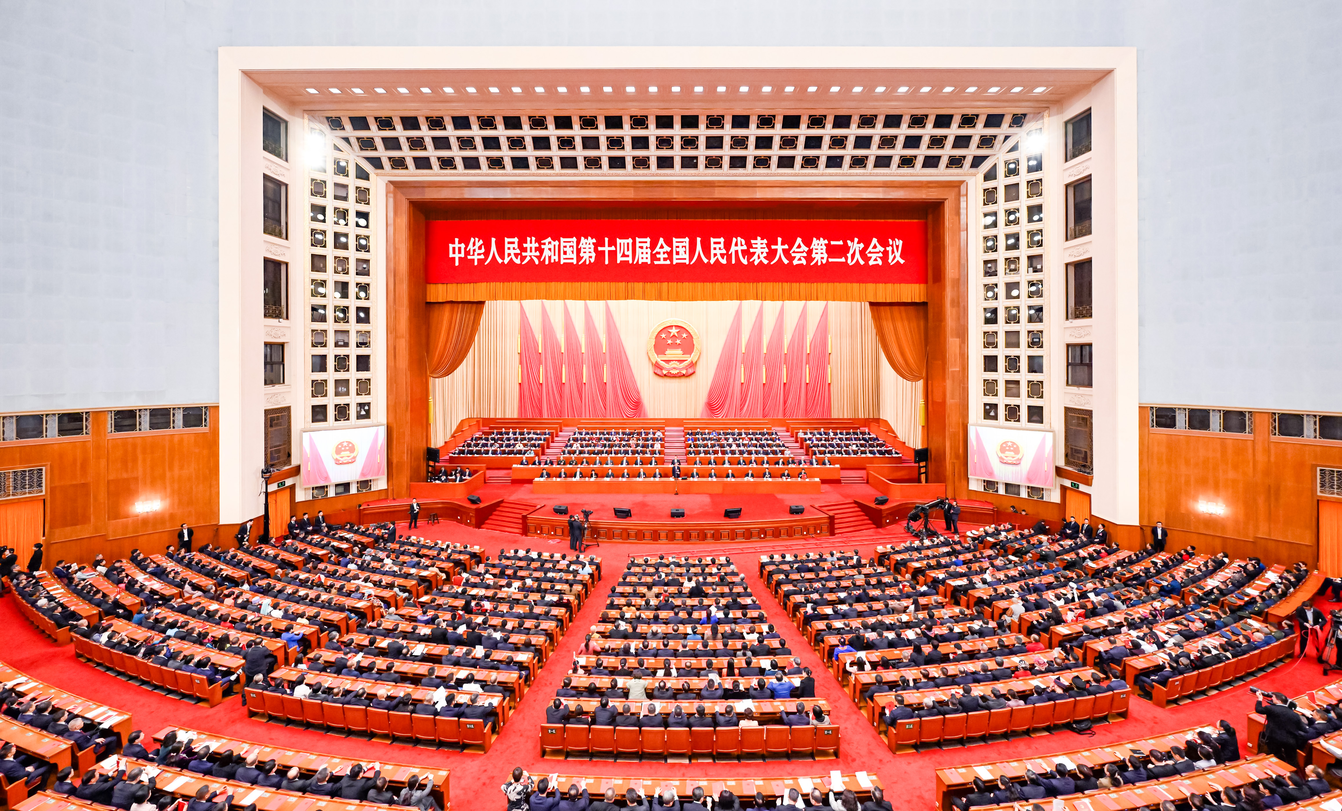 全国人大代表魏立华：拓展国家“学生饮用奶计划”覆盖面