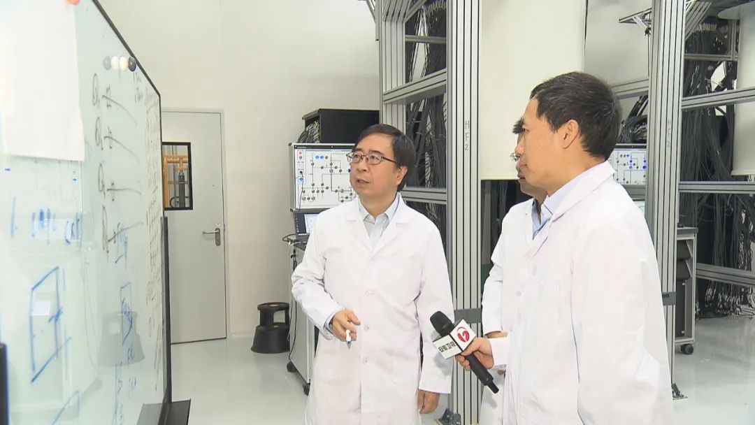 中国科大在国际上首次实现光子的分数量子反常霍尔效应