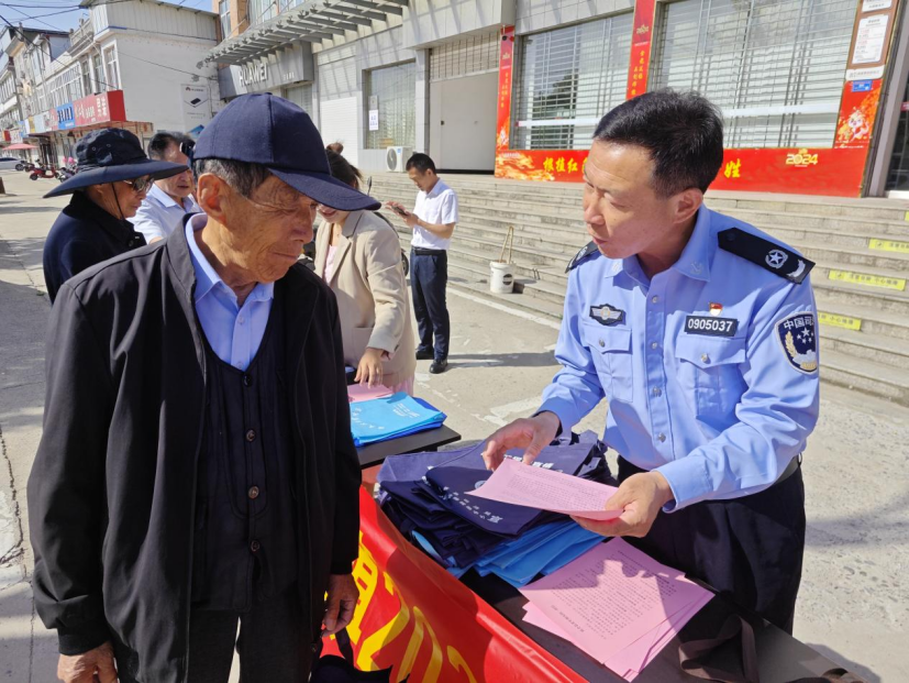 金寨县白塔畈司法所：开展“民法相伴 典亮美好生活”普法宣传活动