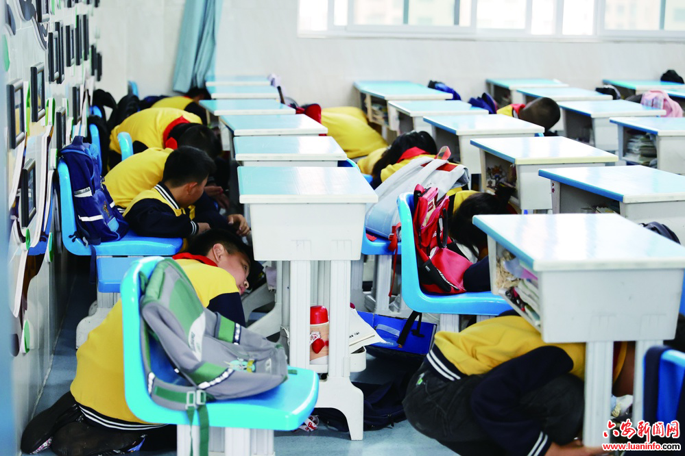 霍山县开展防灾减灾日宣传演练