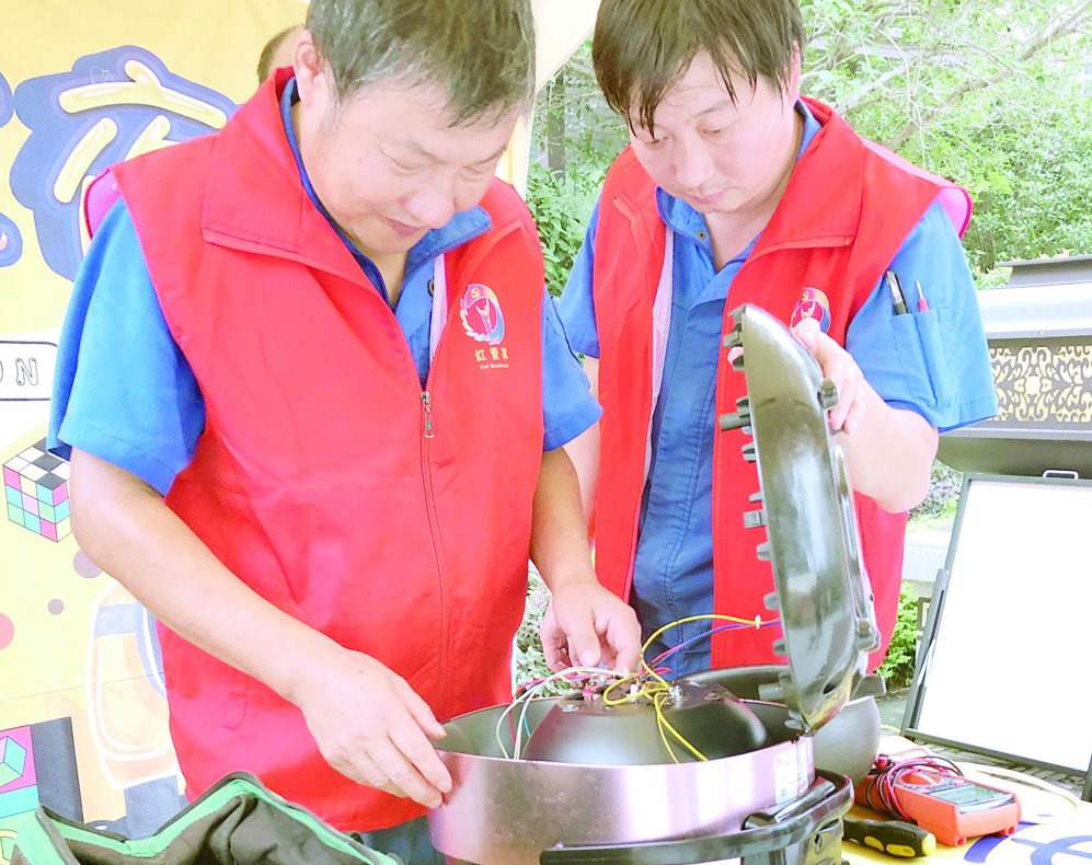 “文明夜市”便民惠民