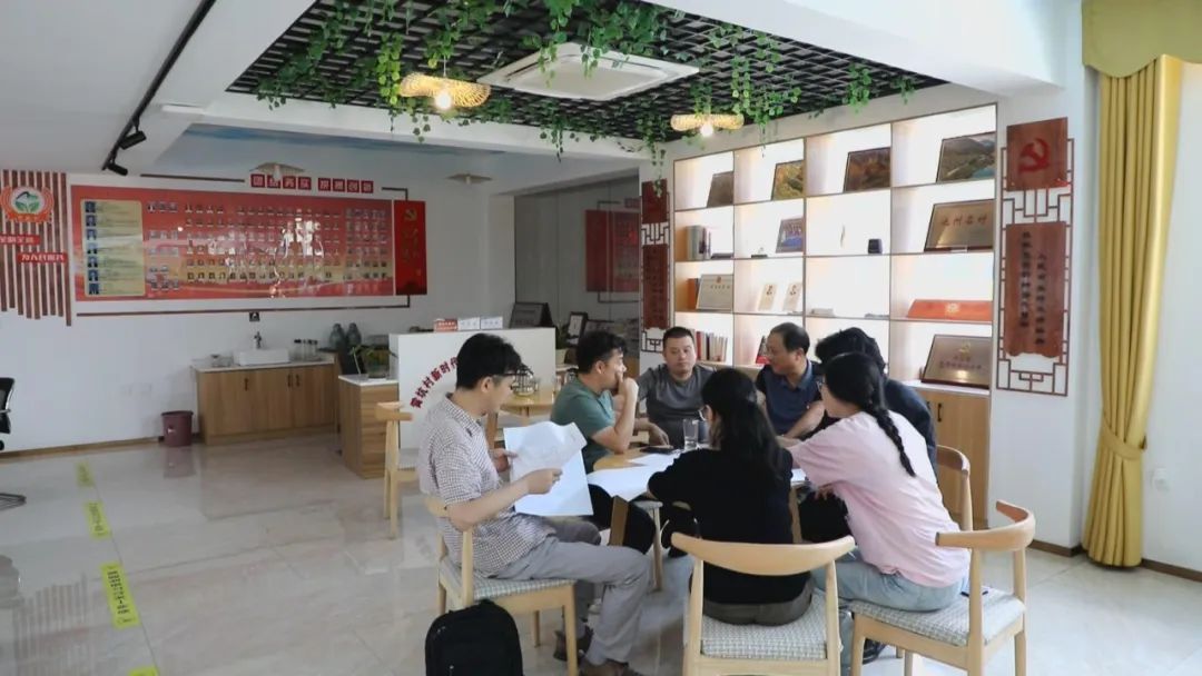 【榜样】小村缘何能捧回16块“国字号”招牌