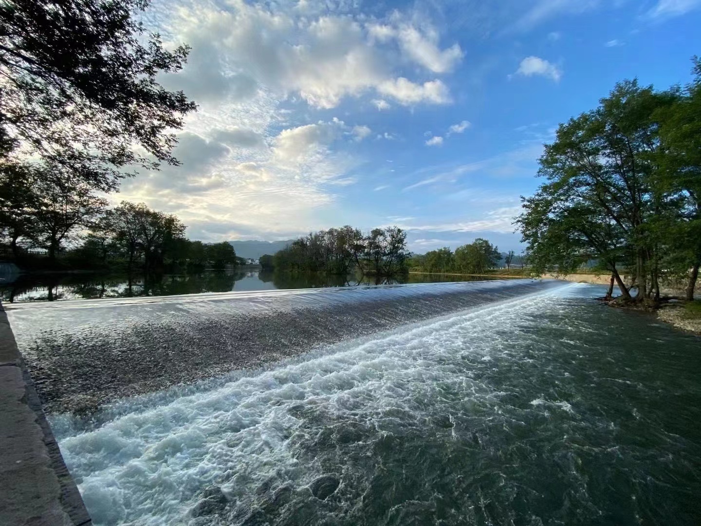 黄山市徽州堨坝入选世界灌溉工程遗产名录