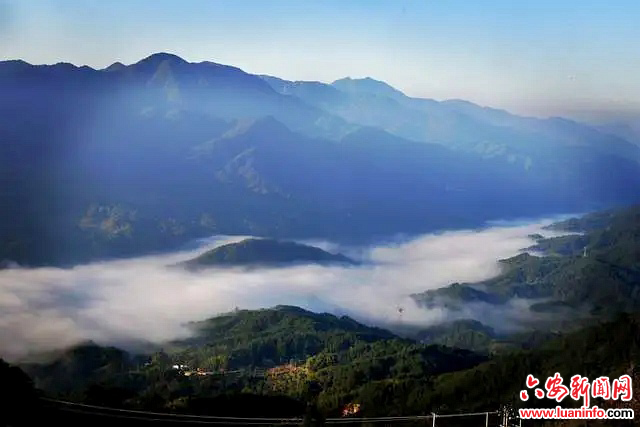 六安霍山首届“摩云寨杯”乒乓球赛近期挥拍