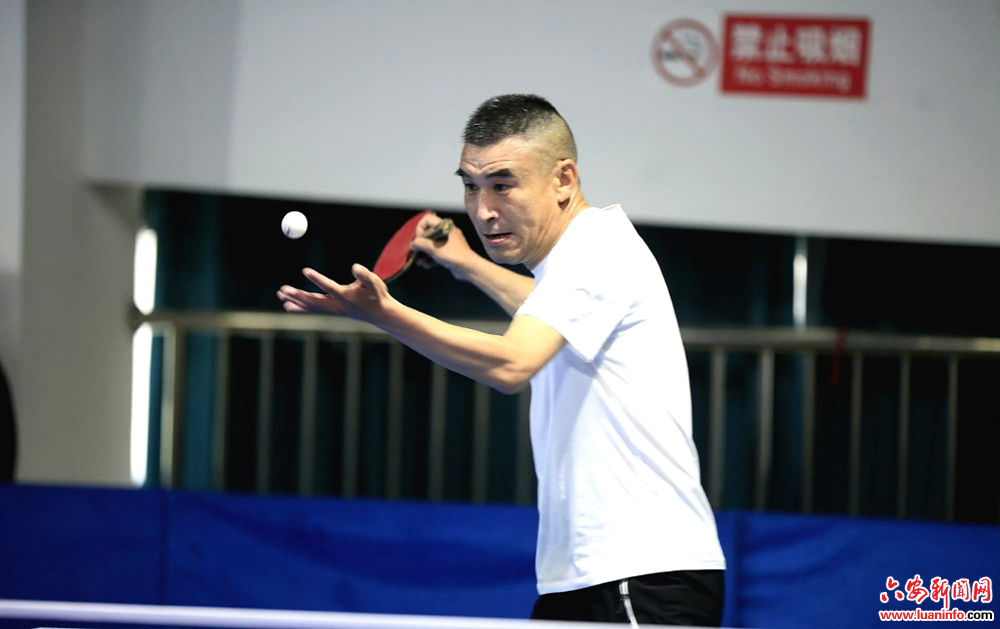 安徽霍山：小小乒乓球 炫舞新农村