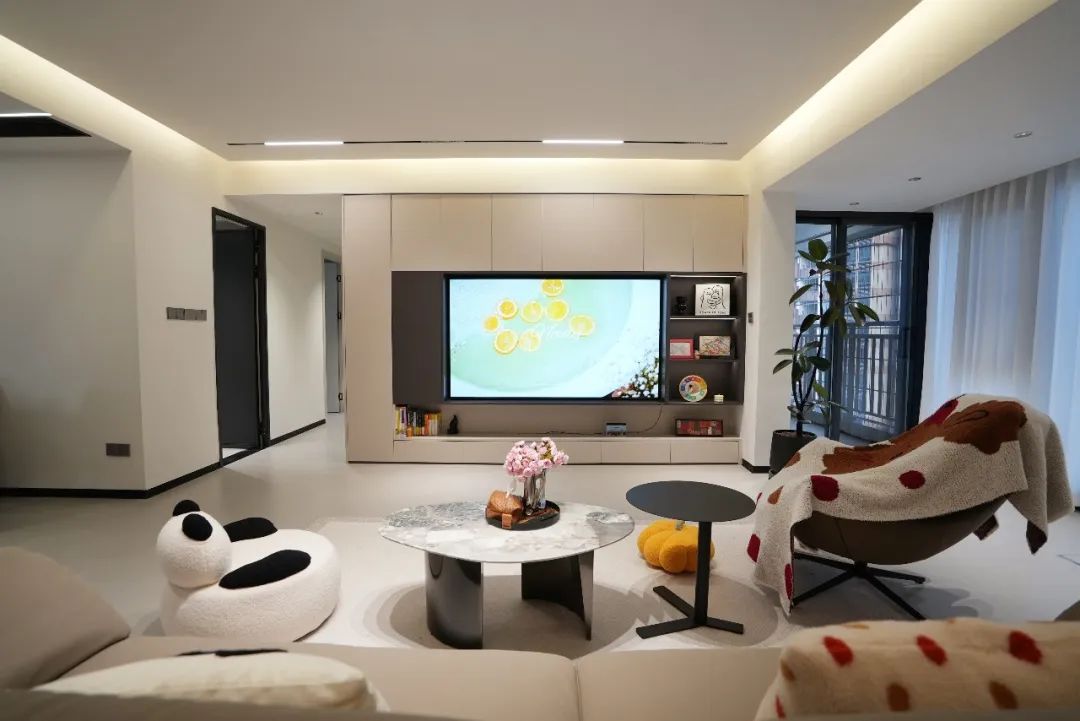 在120m²的家装60m²的柜子！看公司文员“4S管理”的家→