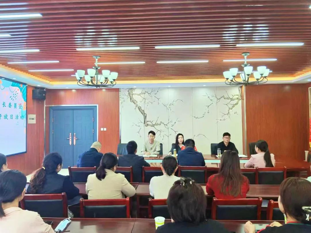 家校共育启新篇 食堂开放迎监督——叶集二小举行2024年秋学期家长委员会暨“开门办食堂”十月份开放日活动