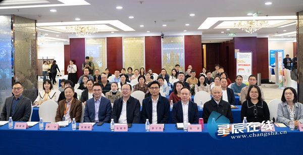 这个学术年会“大咖”云集，为全省儿童生长发育保驾护航