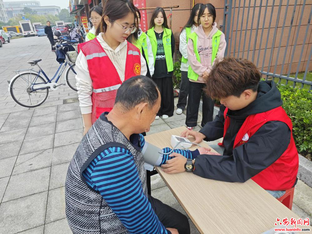 金安区望城街道十里铺社区:健康进社区，义诊暖人心