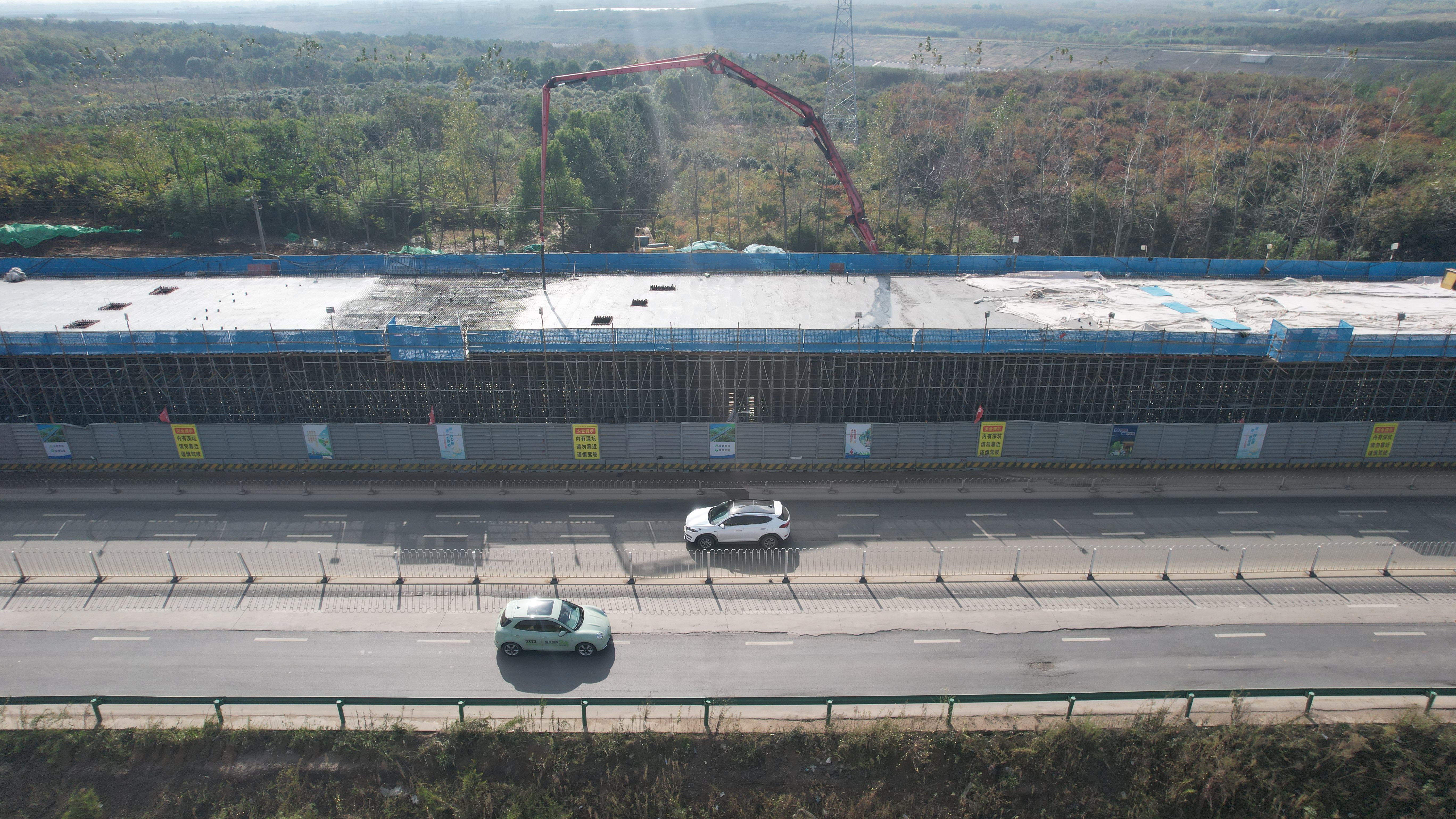 G312合六路（新桥大道-小庙界）全线上跨桥半幅全部贯通