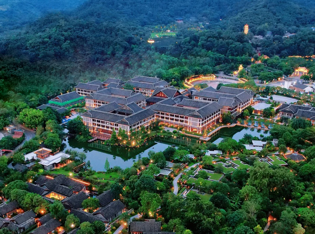 负离子含量高近8000个/cm³，探秘禅泉度假酒店“天然氧吧”