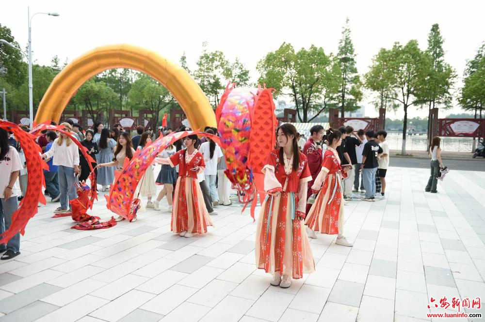 六安职业技术学院举办“潮玩端午 ‘粽’享仲夏” 端午游园会