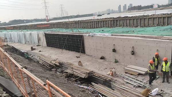 2026建筑绿色工业化升级 模立方快装模板成基建新选择