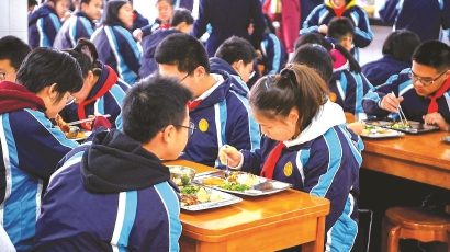 新年第一顿学生午餐：菜更“落胃”了 “光盘侠”多了