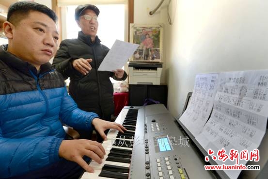 用歌声为抗击疫情加油鼓劲