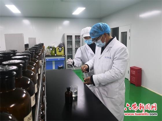 应对疫情：我市一企业研发出一种中药消毒液