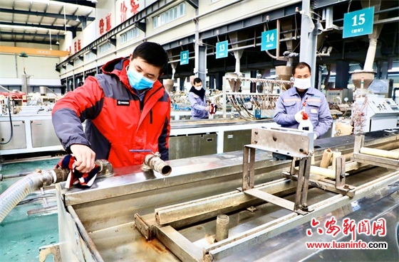 企业陆续复工 严格防疫工作