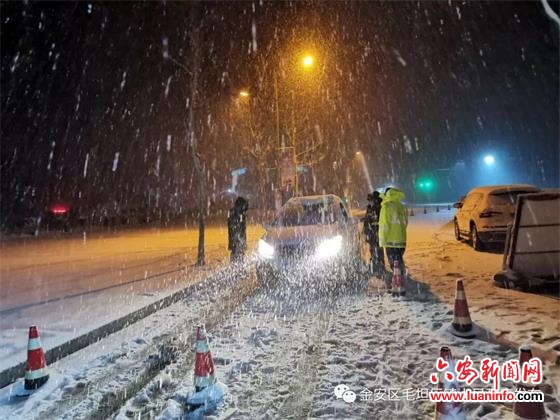 风雪中，他们一直在坚守