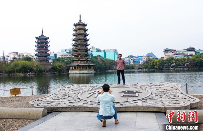 探访桂林景区有序开放：市民游客分散而游 景点加紧复工报备