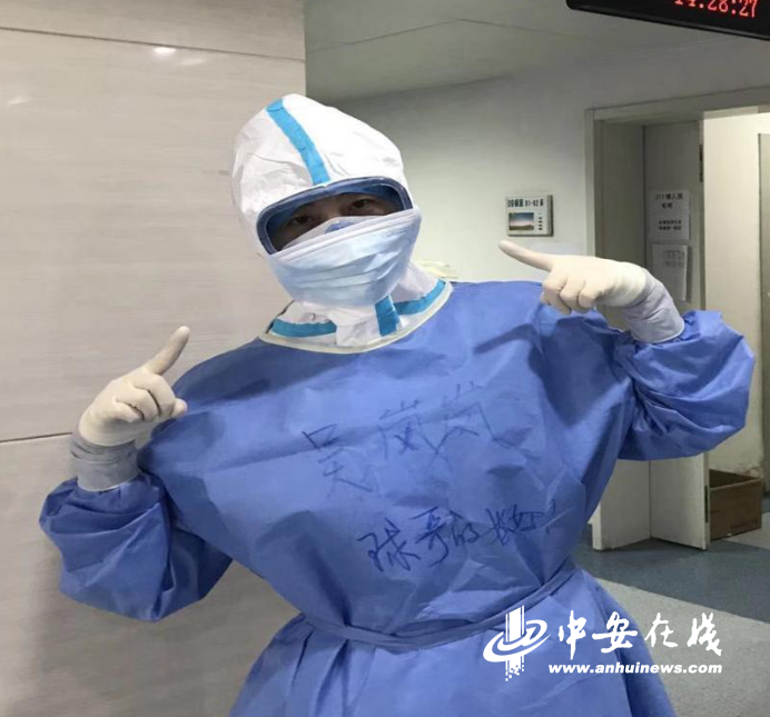 她，驰援武汉方舱医院 他，奋战疫情防控战场