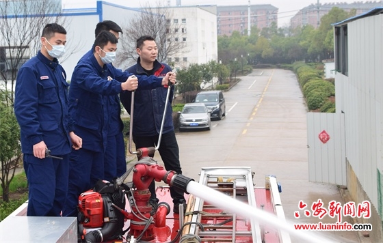 企业用水告急 消防送水解忧